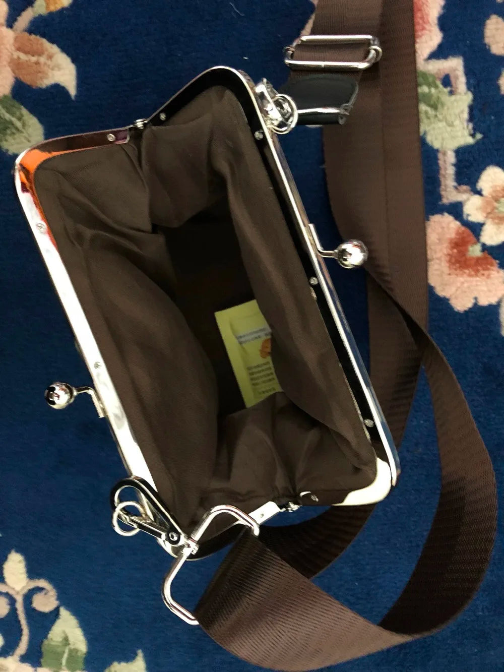 🍒Womens retro bag kiss lock shoulder crossbody bags for female clip top handbag purse smart casual bag for occasions You'll Never Purse Your Lips With A Cool Crossbody