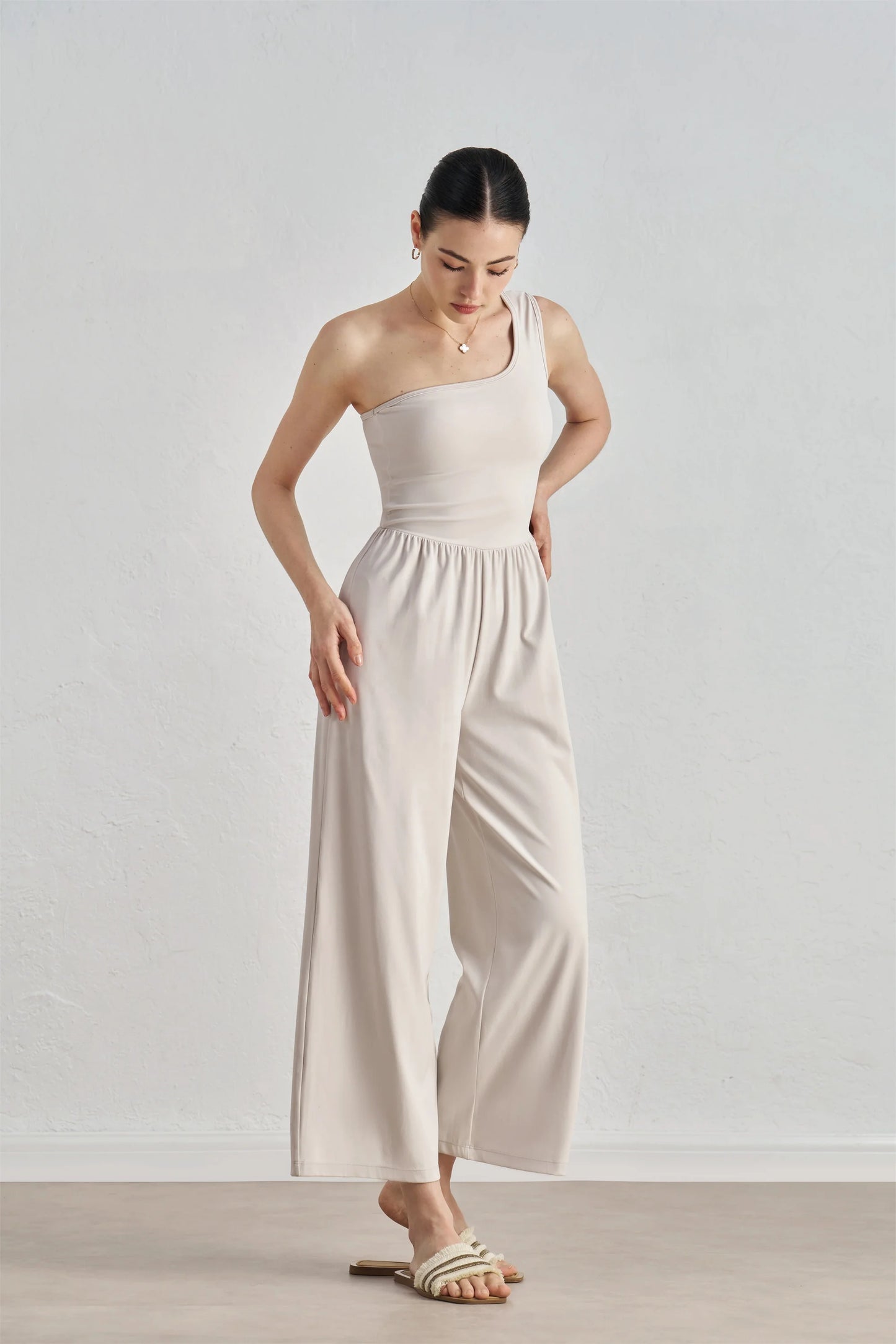 🍒Fashion design one shoulder Jumpsuit with cropped trousers  women stylish bodysuit backless fashion design clothing Get Jump-Suited For Sun