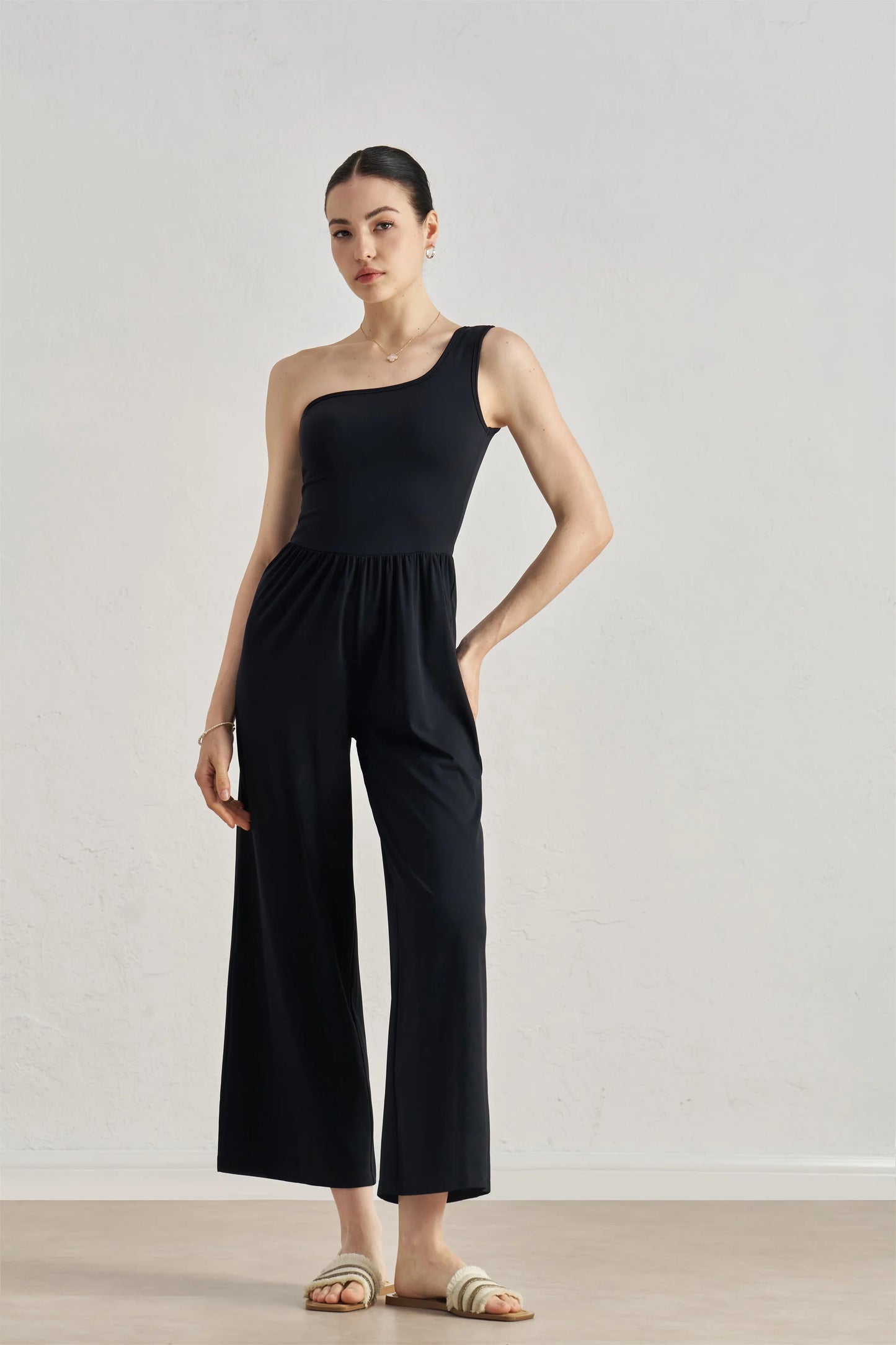 🍒Fashion design one shoulder Jumpsuit with cropped trousers  women stylish bodysuit backless fashion design clothing Get Jump-Suited For Sun