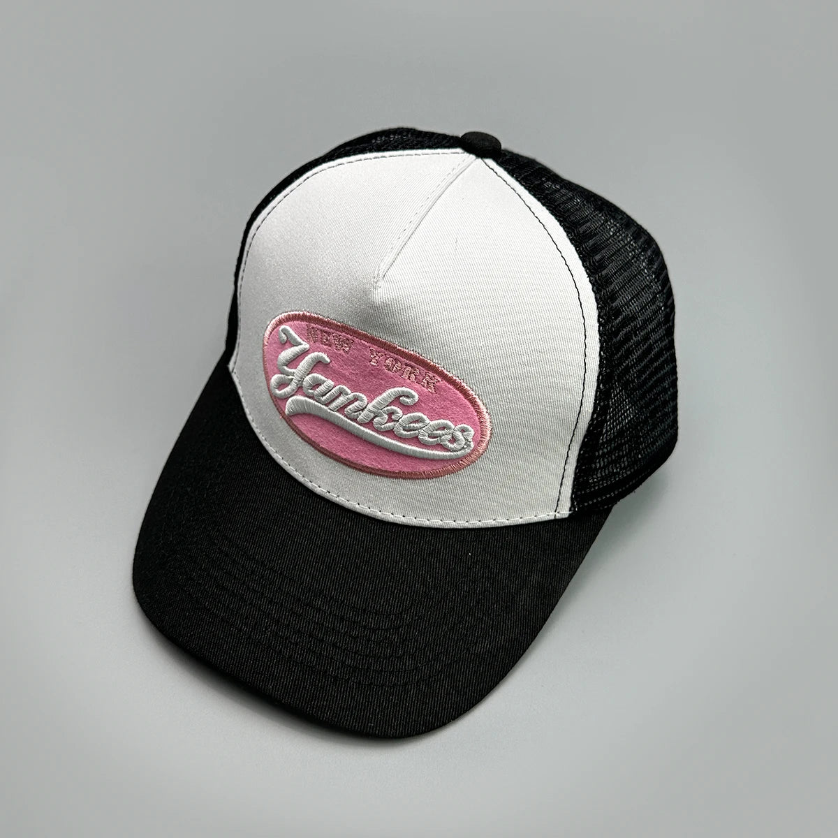 🍒Embroidered baseball caps fresh fruit and wording motif baseball hats unisex fashion colour block trucker caps sunshade casual breathable versatile accessories