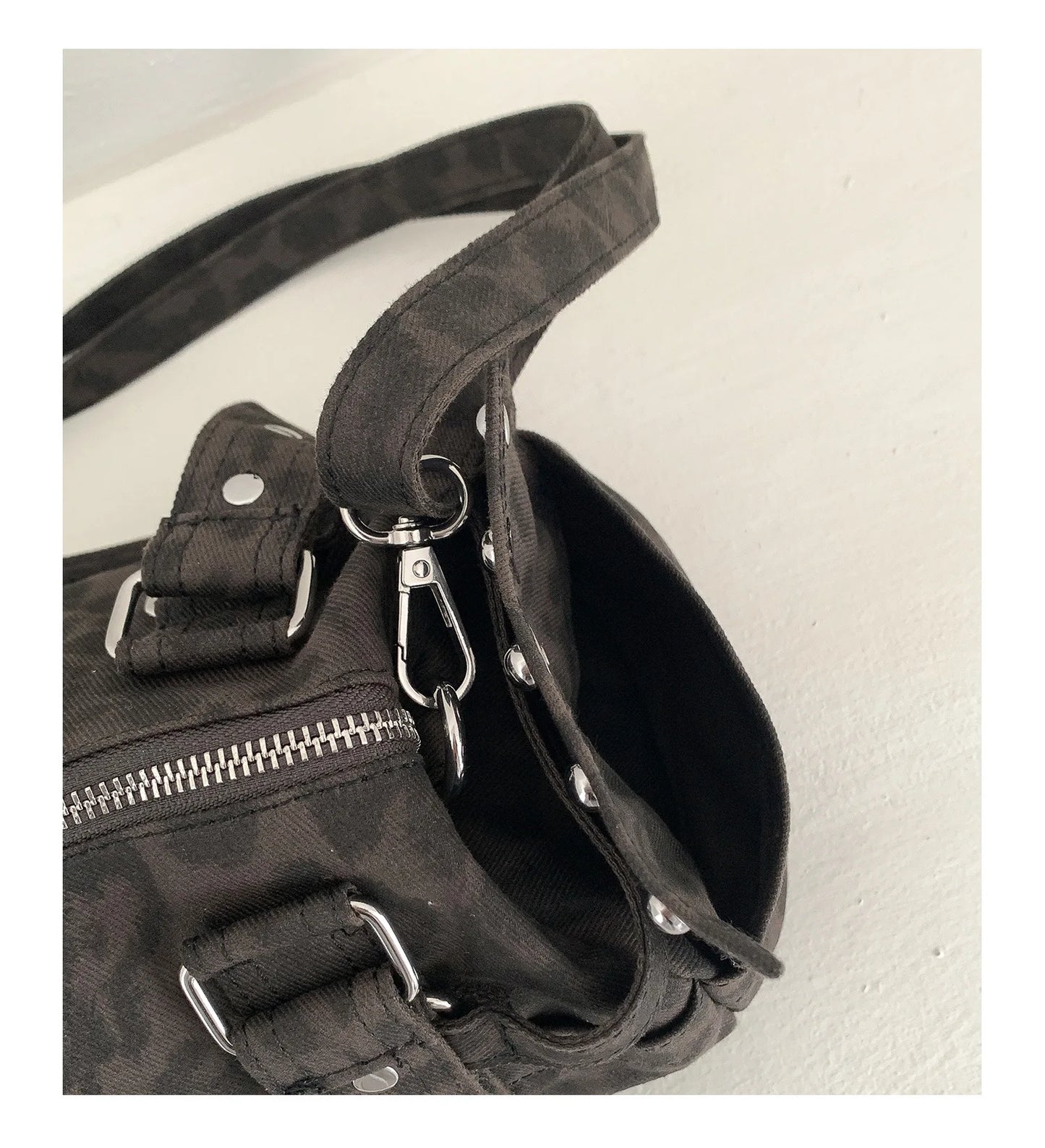 🍒Vintage leopard handbag rivet bag motorcycle barrel shaped crossbody bag boston casual female shoulder fashion totes  Jump On This Animal Its Barrels Of Fun