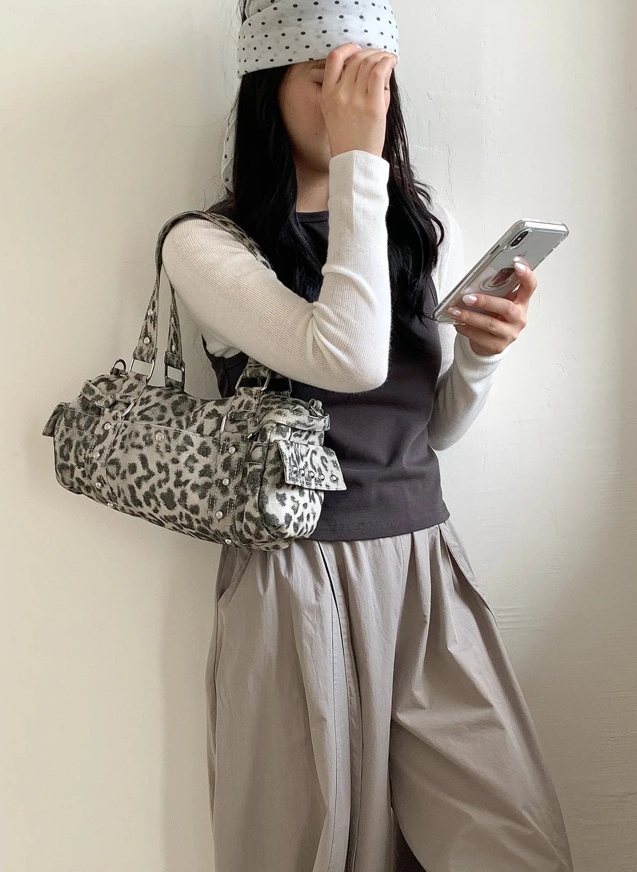 🍒Vintage leopard handbag rivet bag motorcycle barrel shaped crossbody bag boston casual female shoulder fashion totes  Jump On This Animal Its Barrels Of Fun