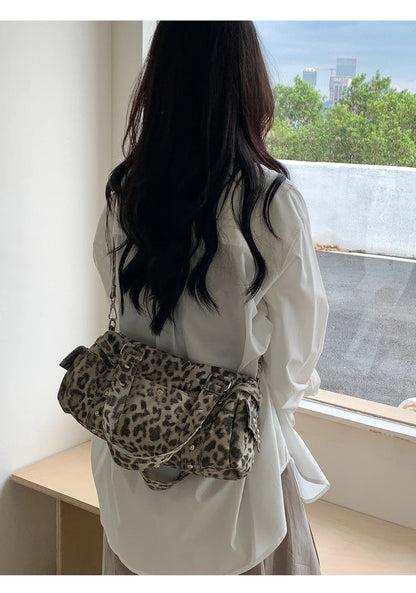 🍒Vintage leopard handbag rivet bag motorcycle barrel shaped crossbody bag boston casual female shoulder fashion totes  Jump On This Animal Its Barrels Of Fun