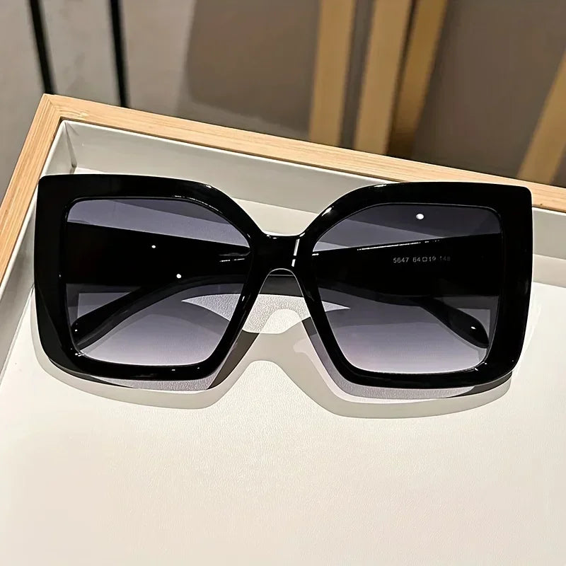 🍒Large frame sunglasses womens unisex fashion shades square versatile contrasting colour simple uv400 protection glasses trendy shades for women Look Cool Square
