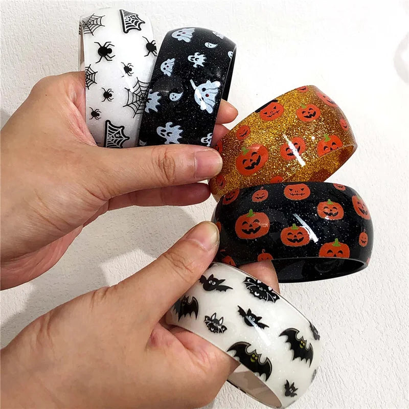 🍒Black and white striped wide bangle thick resin C shape open cuff bangle for women suitable holiday costume jewellery