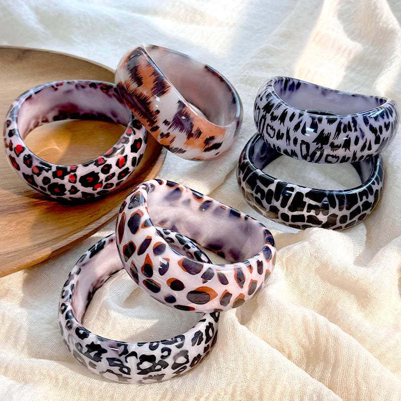 🍒Animal print bangles resin large cuff bangles for women wide chunky leopard print bracelet Irregulier jewellery Hand Yourself An Animal