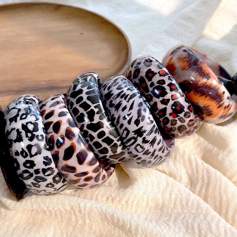 🍒Animal print bangles resin large cuff bangles for women wide chunky leopard print bracelet Irregulier jewellery Hand Yourself An Animal