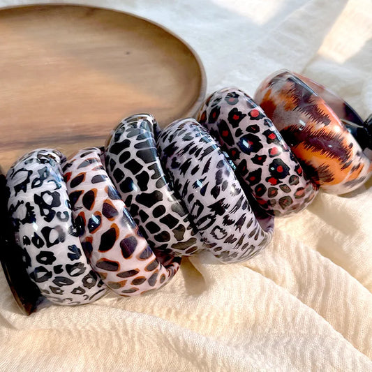 🍒Animal print bangles resin large cuff bangles for women wide chunky leopard print bracelet Irregulier jewellery Hand Yourself An Animal