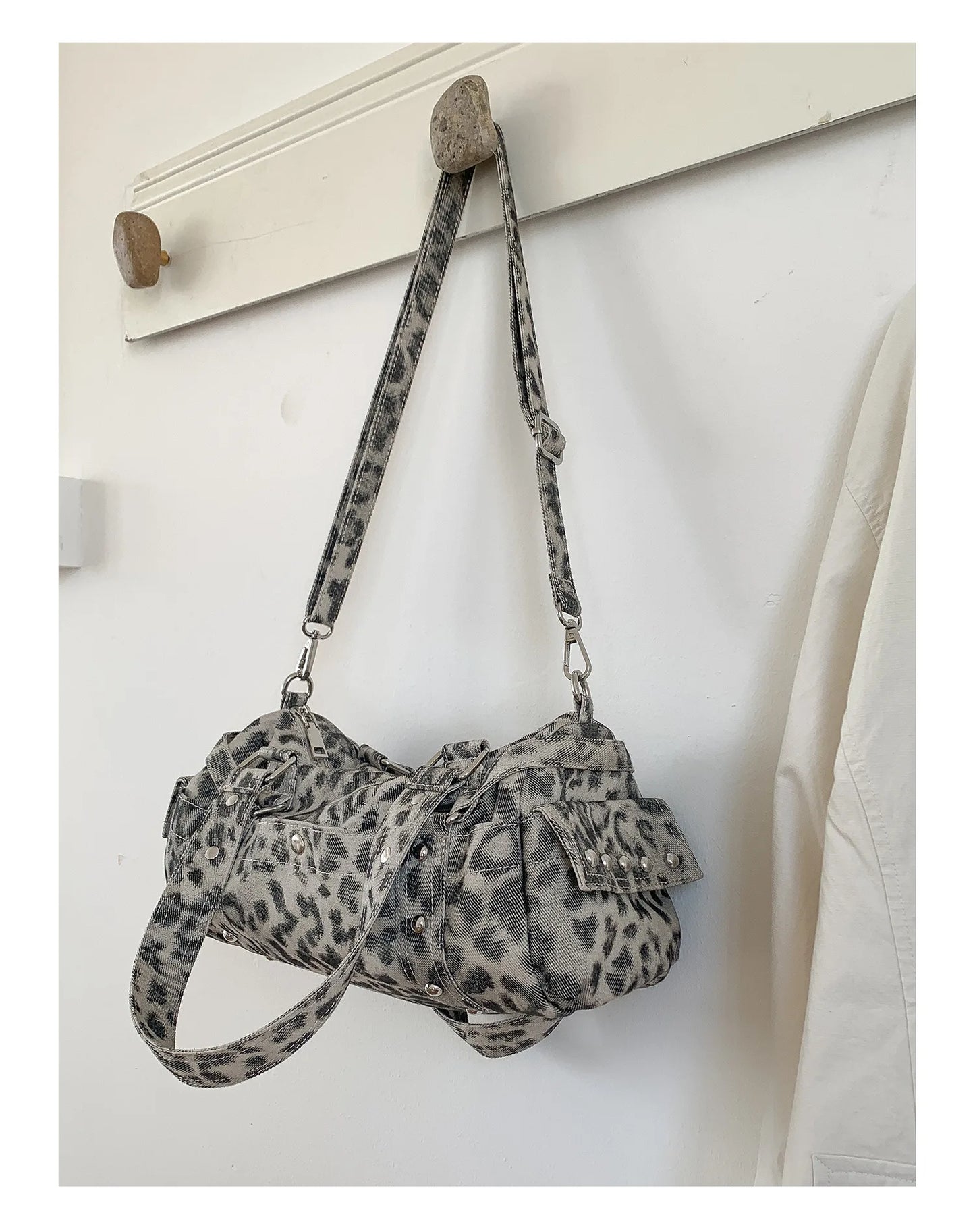 🍒Vintage leopard handbag rivet bag motorcycle barrel shaped crossbody bag boston casual female shoulder fashion totes  Jump On This Animal Its Barrels Of Fun
