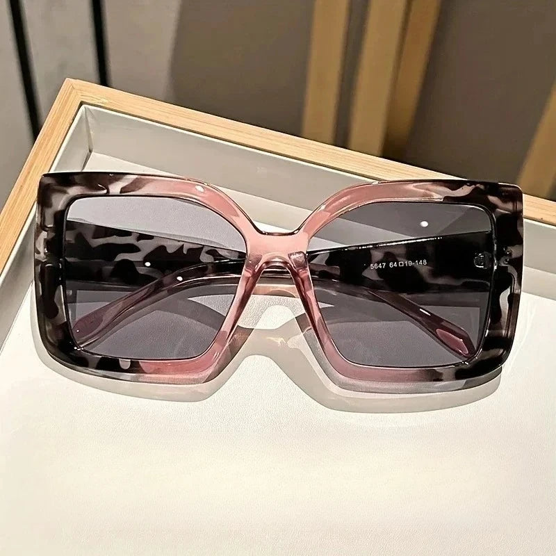 🍒Large frame sunglasses womens unisex fashion shades square versatile contrasting colour simple uv400 protection glasses trendy shades for women Look Cool Square