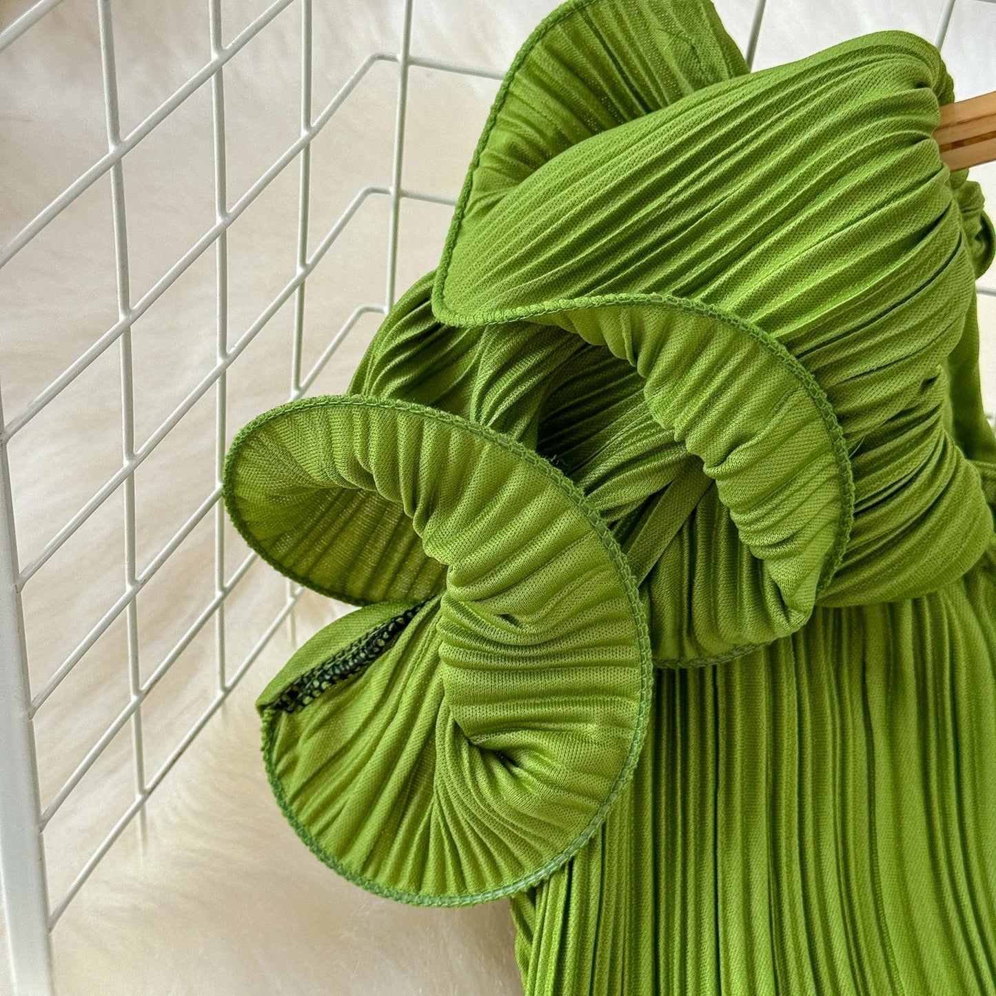 🍒Women's long dress slim fit occasion outfit with 3D pleats and ruffle hem sleeveless fashion wear party wear fashion clothing Look Smooth In Ruff-les