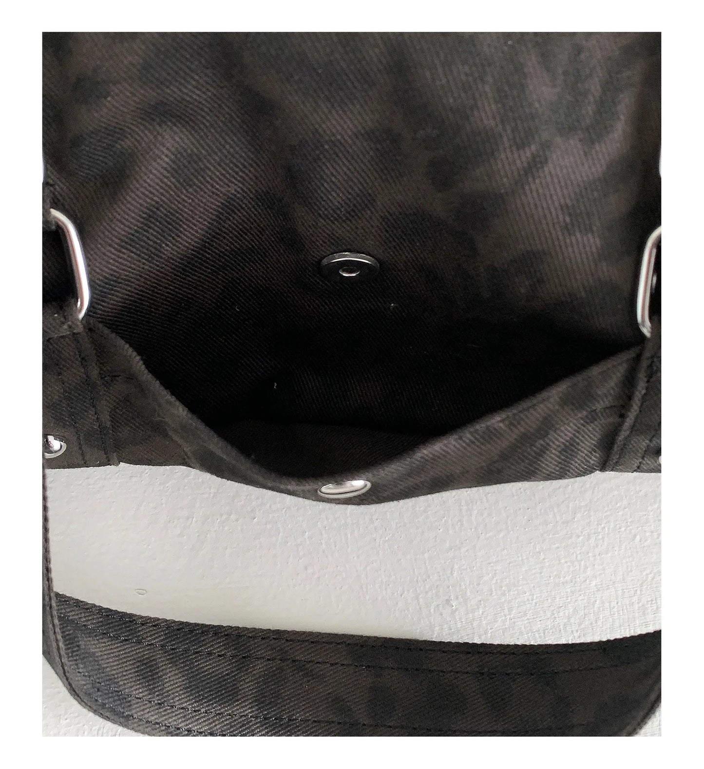 🍒Vintage leopard handbag rivet bag motorcycle barrel shaped crossbody bag boston casual female shoulder fashion totes  Jump On This Animal Its Barrels Of Fun