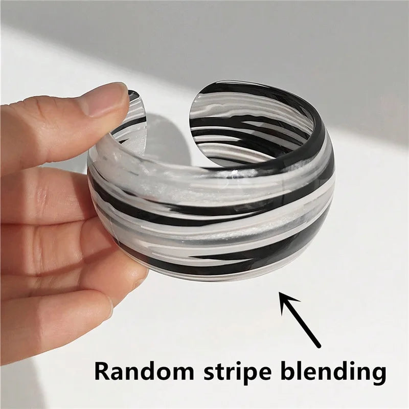 🍒Black and white striped wide bangle thick resin C shape open cuff bangle for women suitable holiday costume jewellery