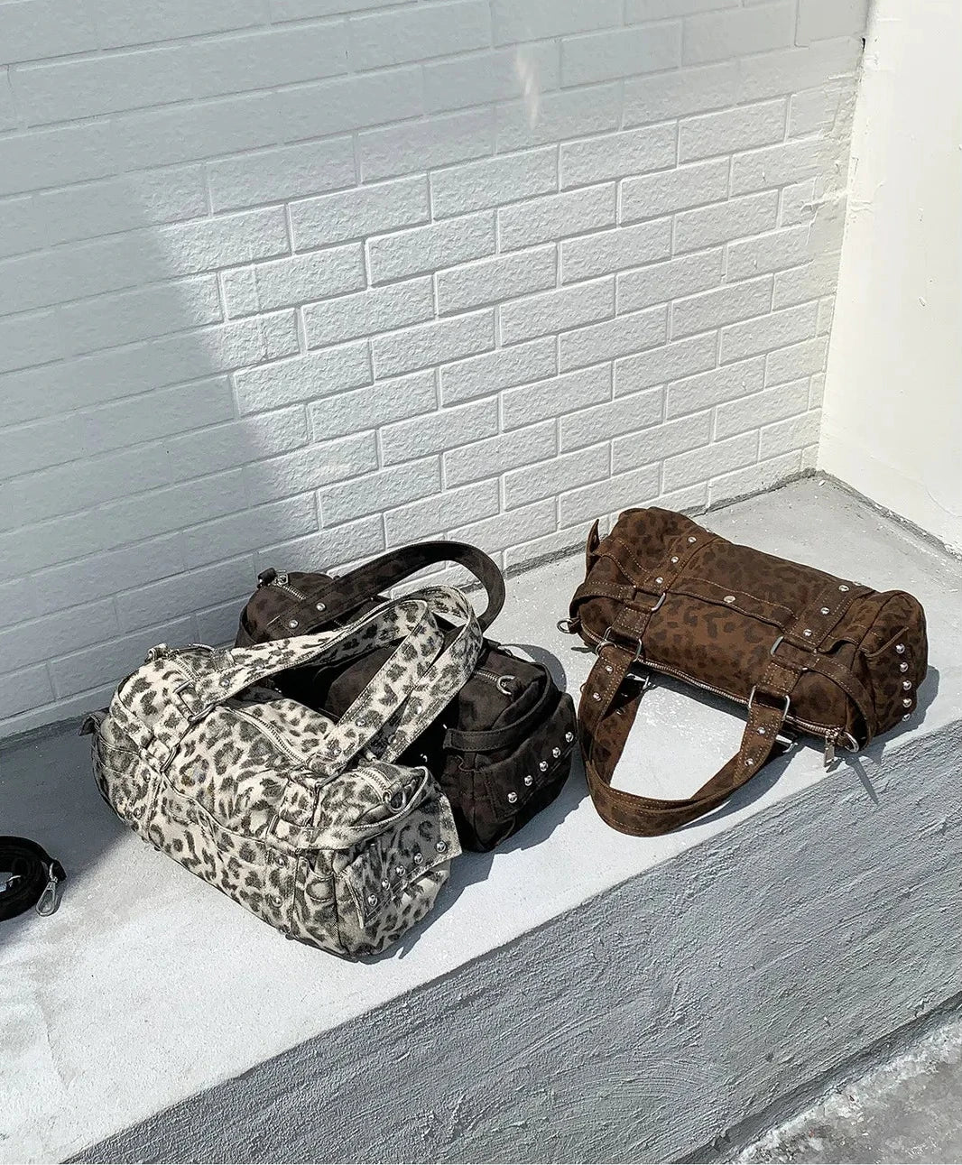🍒Vintage leopard handbag rivet bag motorcycle barrel shaped crossbody bag boston casual female shoulder fashion totes  Jump On This Animal Its Barrels Of Fun
