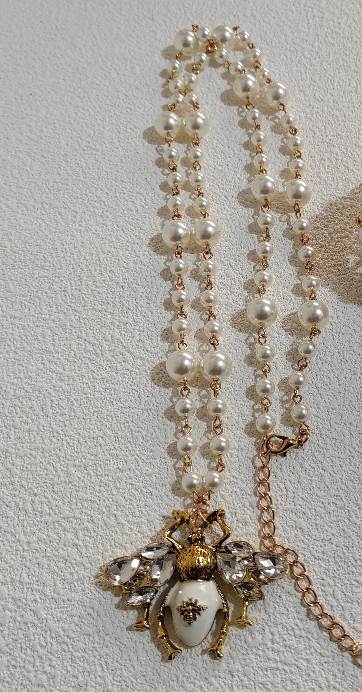 🍒Elastic pearl bracelet women's adjustable crystal bee bracelet  bangle party jewellery for occasions gift smart casual accessories Nice To Bee ' Wear