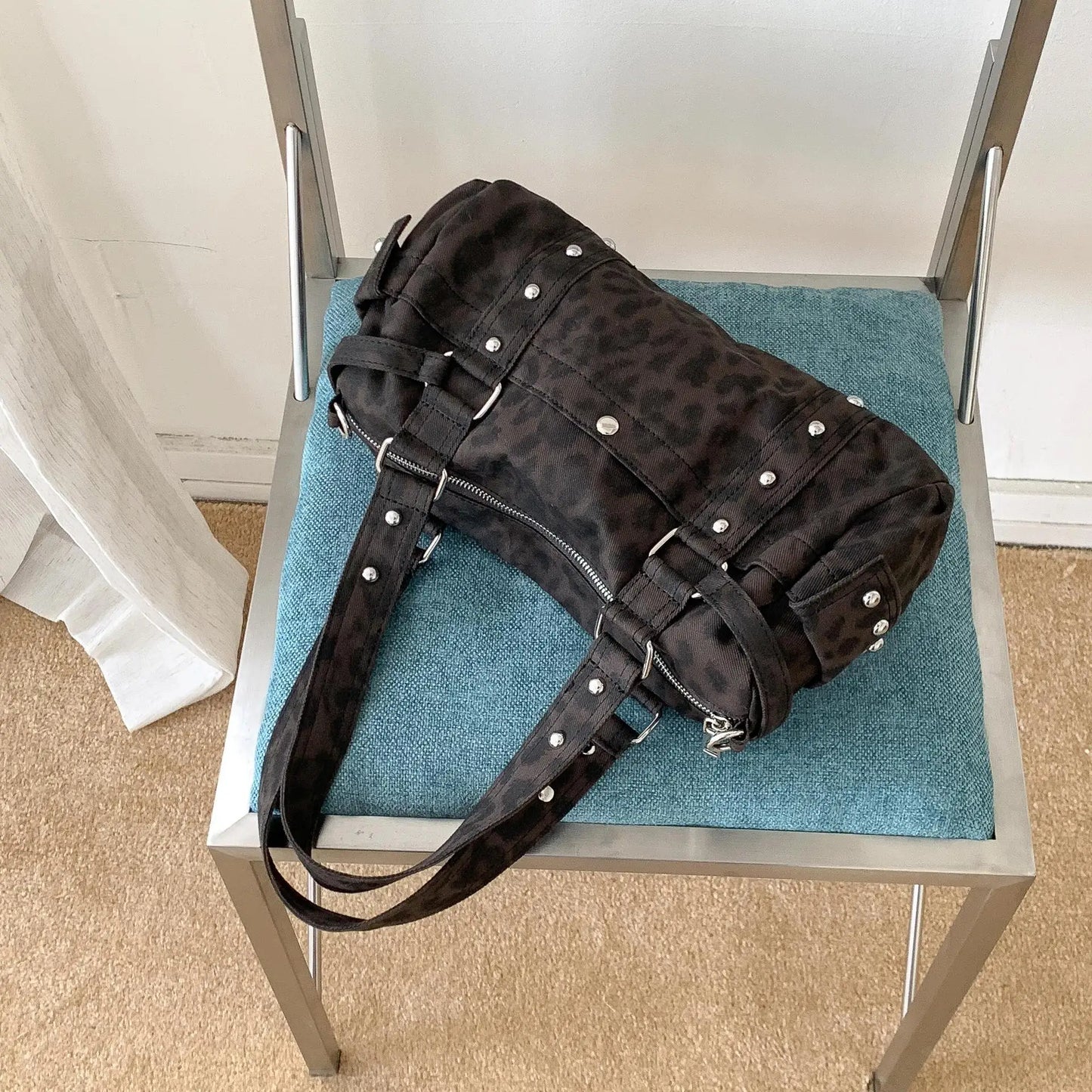 🍒Vintage leopard handbag rivet bag motorcycle barrel shaped crossbody bag boston casual female shoulder fashion totes  Jump On This Animal Its Barrels Of Fun